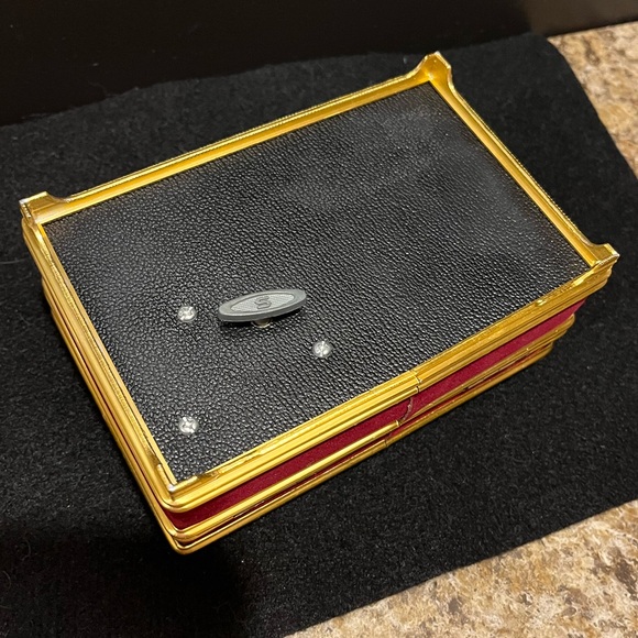 Vintage Red Velvet Musical Jewelry Box with Gold Trim - Picture 9 of 15